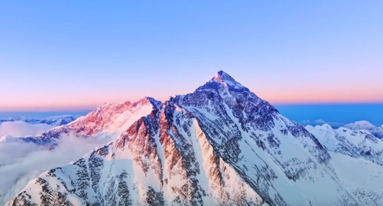 Mount Everest Überflug mit der DJI Mavic 3 Drohne