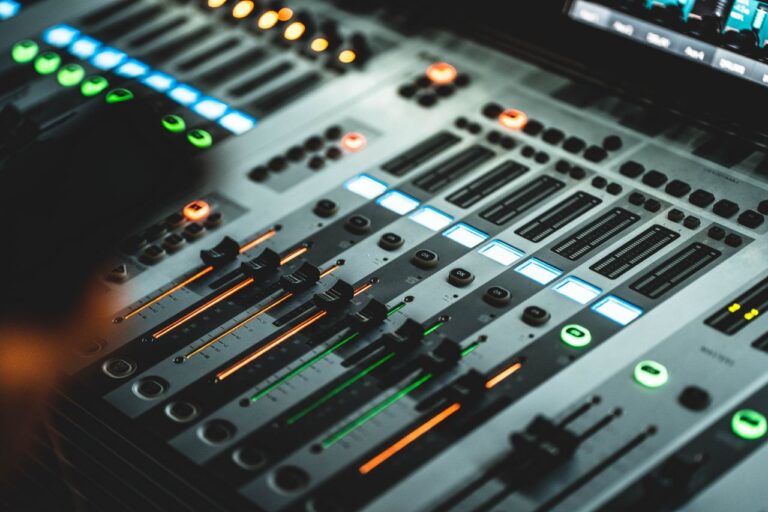 DJ-Equipment kaufen - Neukauf oder gebraucht kaufen?